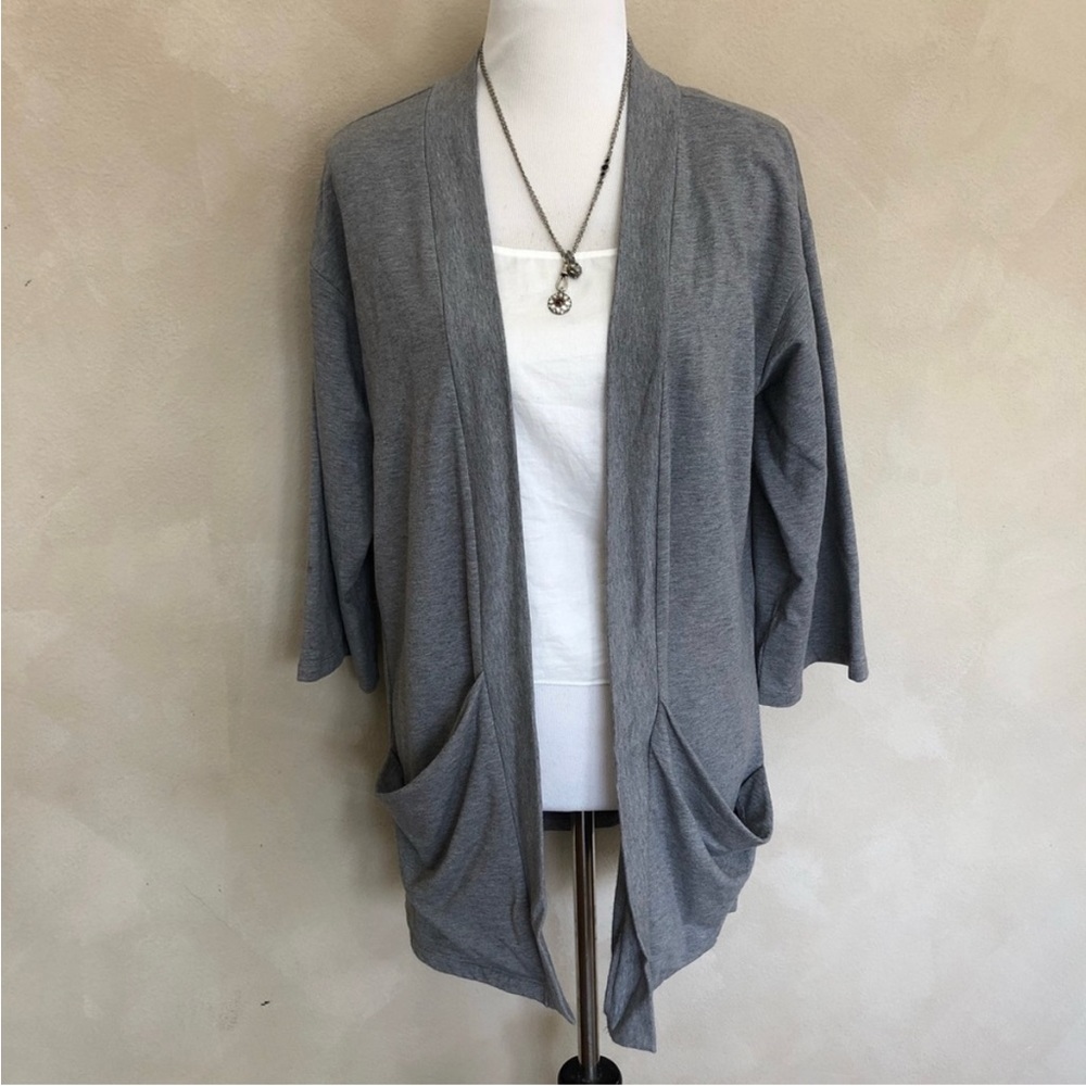 Pure J Jill solid gray 3/4 sleeve cardigan. Open front with pockets. Size XS.